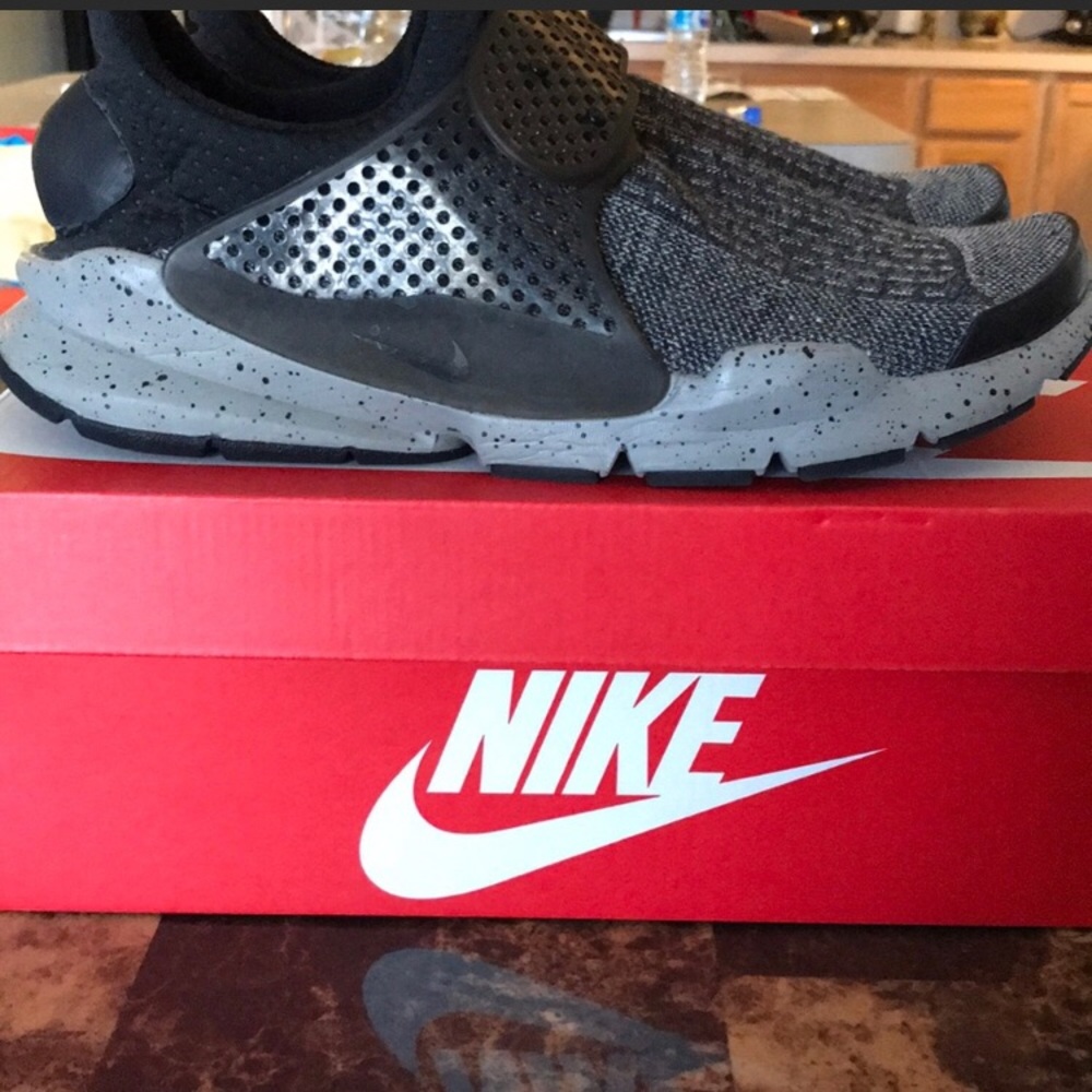 Nike sock dart sz 11